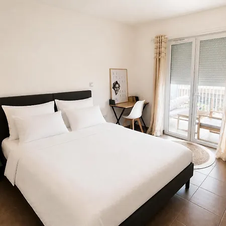 New 2-room With Terrace & Air Conditioning Lejlighed Cannes