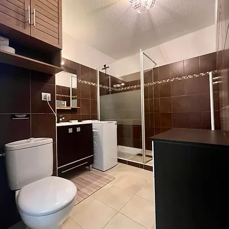 Lejlighed New 2-room With Terrace & Air Conditioning